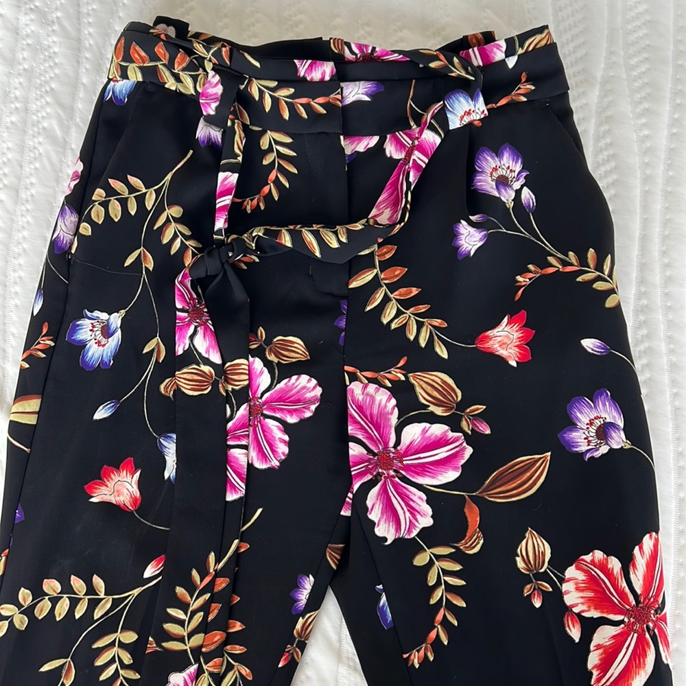 Floral / flowy dress pants
